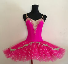 Load image into Gallery viewer, PINK PERFORMANCE TUTU