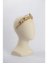 Load image into Gallery viewer, GOLD CROWN WITH METAL FLOWERS