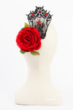 Load image into Gallery viewer, BLACK SPANISH HEADPIECE WITH RED STONES